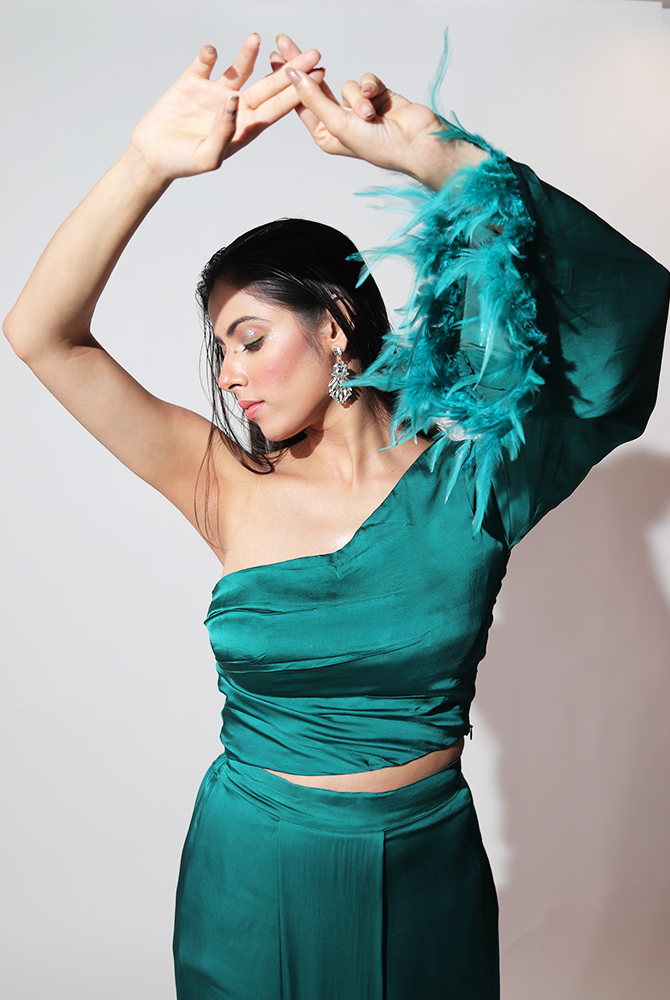 Regal Midnight Feathers-Royal Blue and Teal Colour